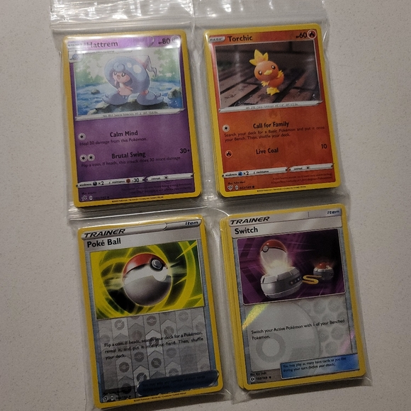 Lot of 100 official Pokemon TCG - Picture 2 of 6